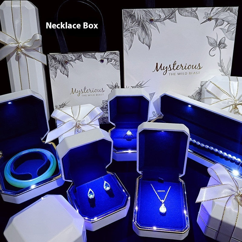 High-end LED Gift Box Necklace Ring Wrist Strap Small Kit Watch Packaging Birthday Gift Box Machine Proposal